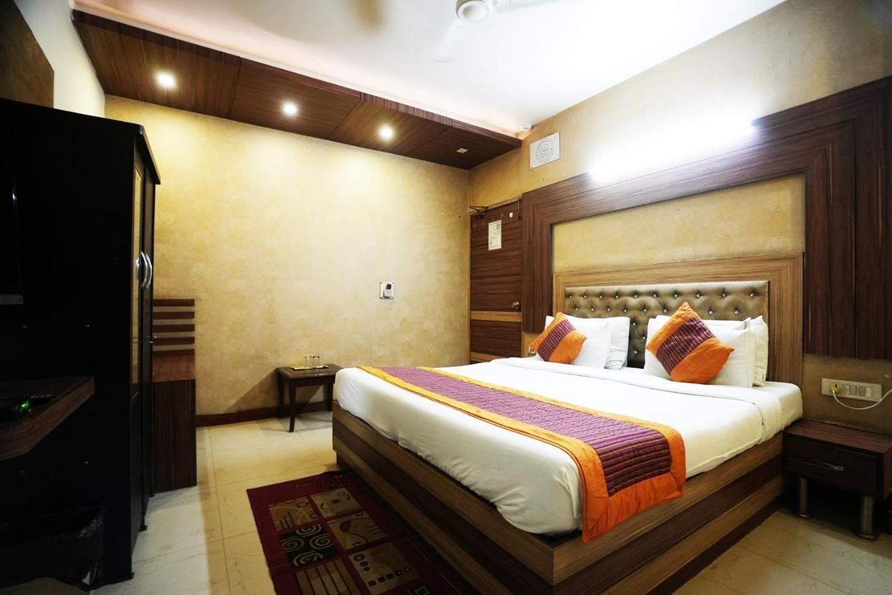 Hotel Classic New Delhi Eksteriør bilde